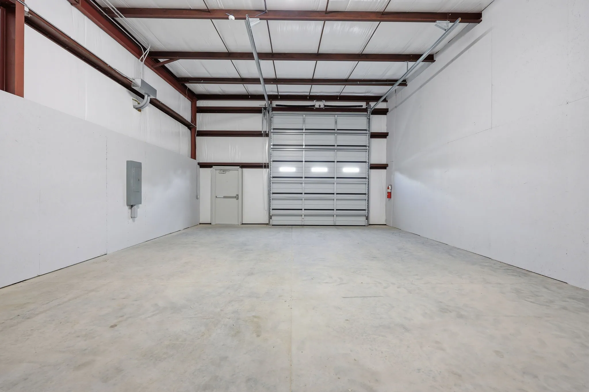 apartment image 11